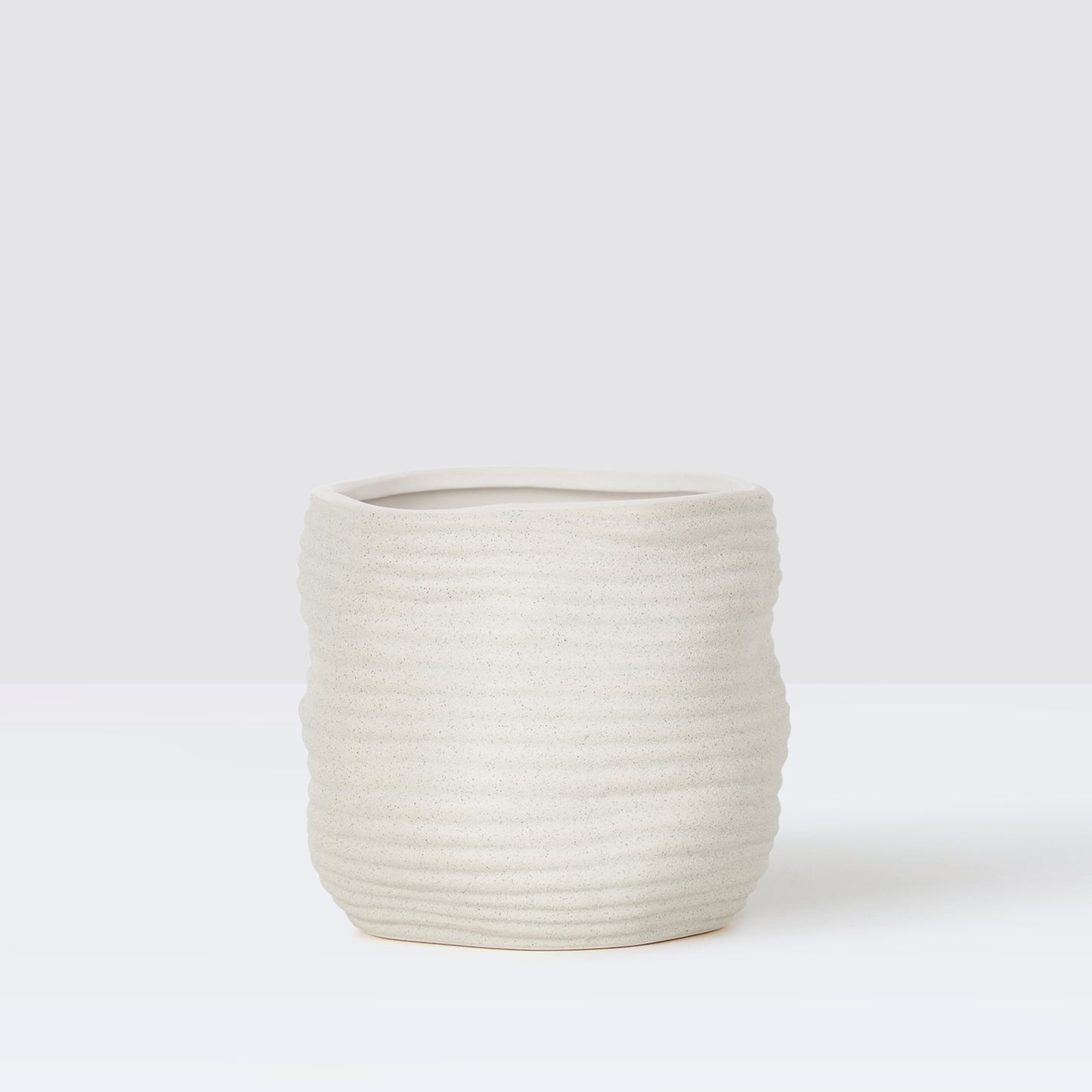 Contour pot
