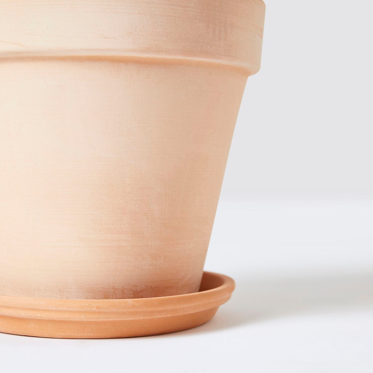 Terracotta pot with saucer