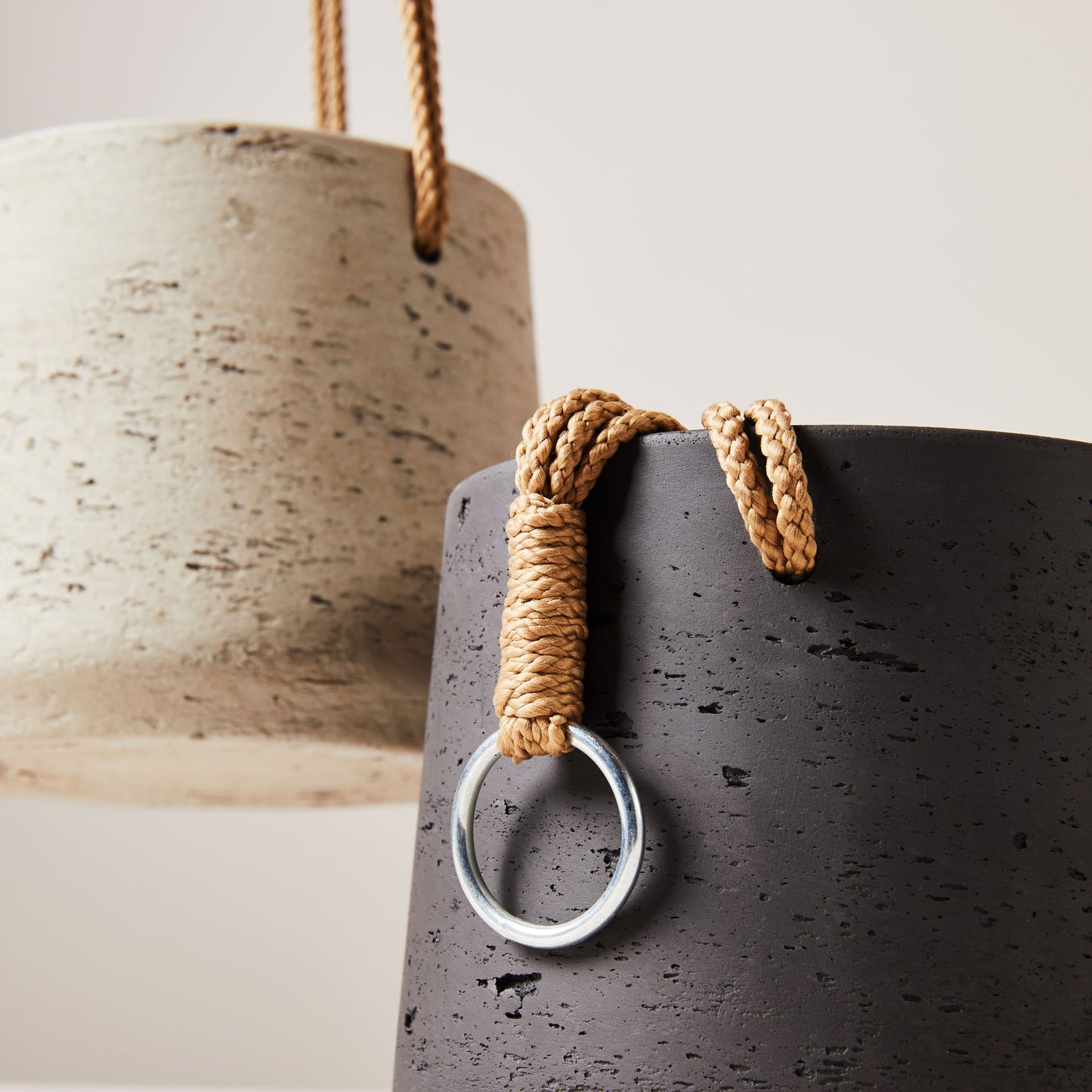 Clay hanging pot