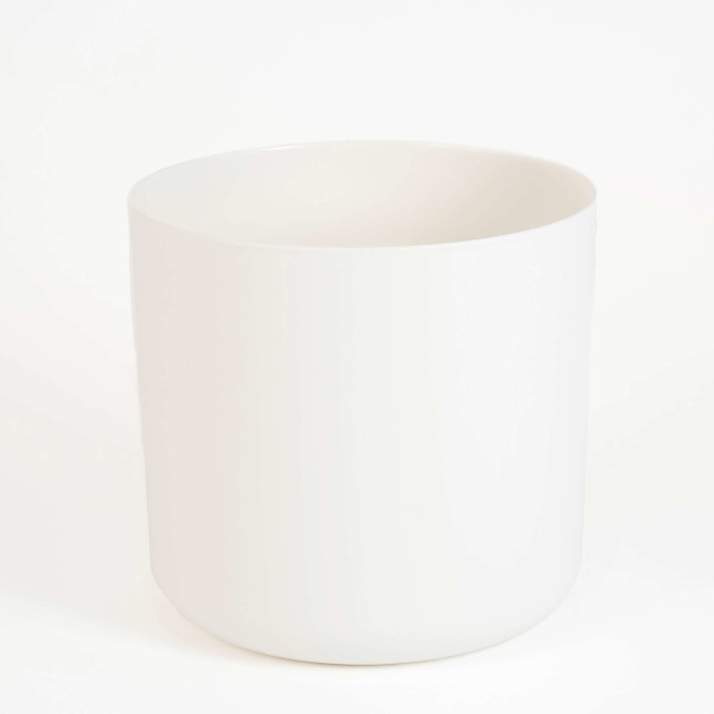 Straight edged pot