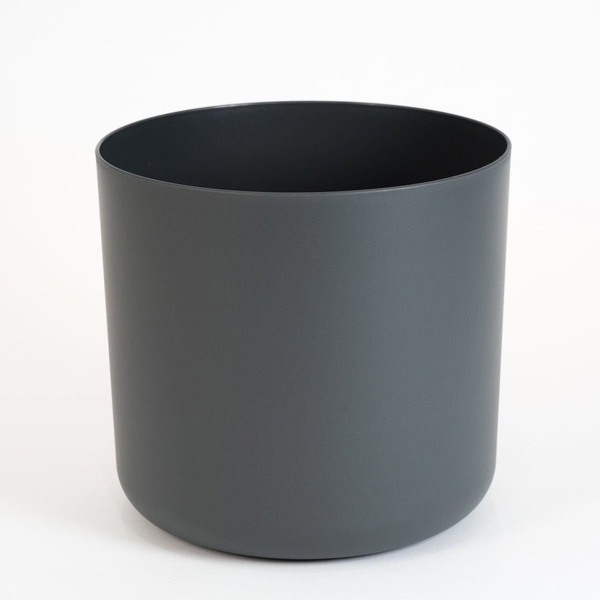 Straight edged pot