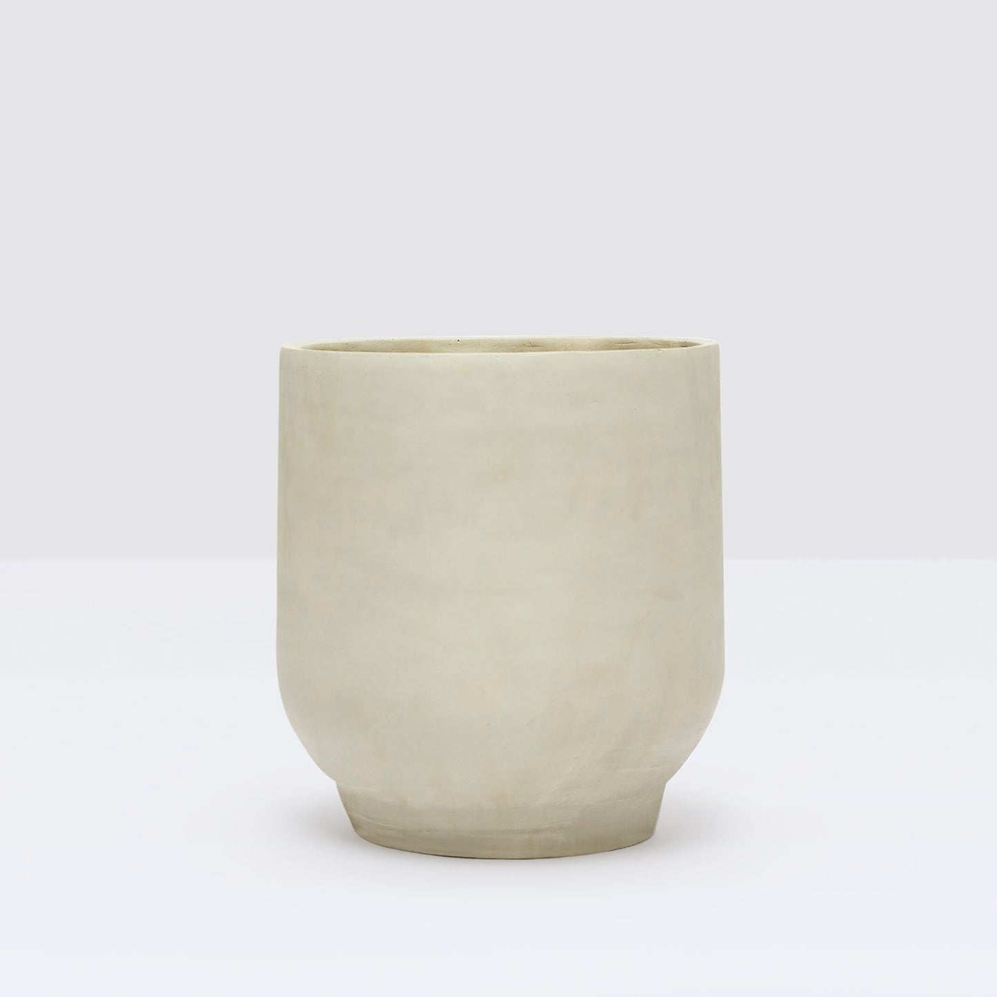 Concrete ridge pot