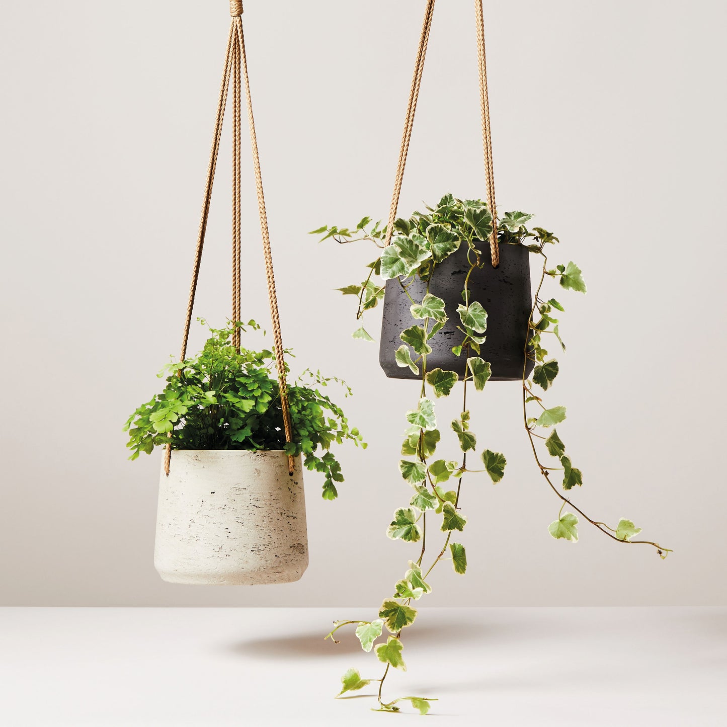 Clay hanging pot