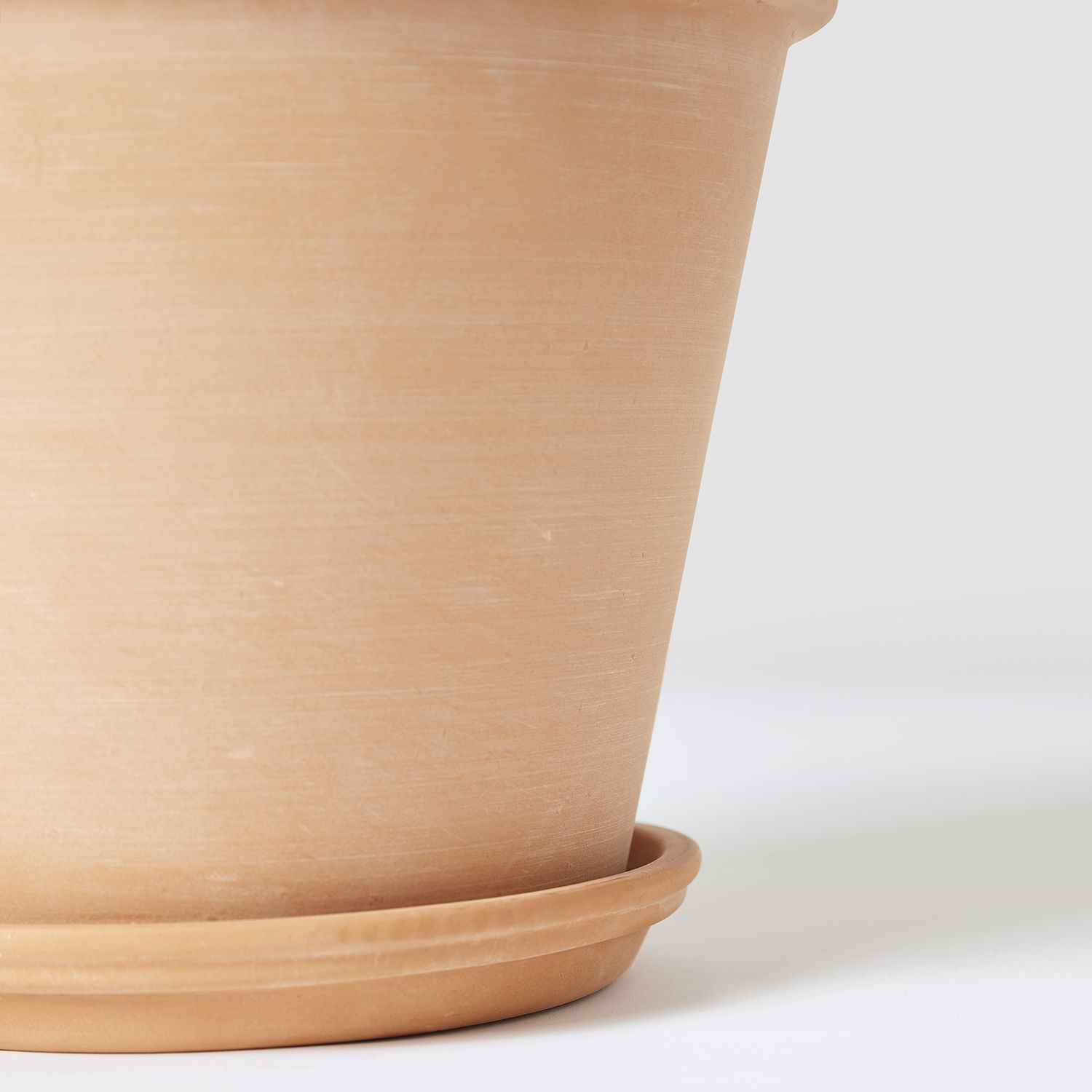 Terracotta pot with saucer