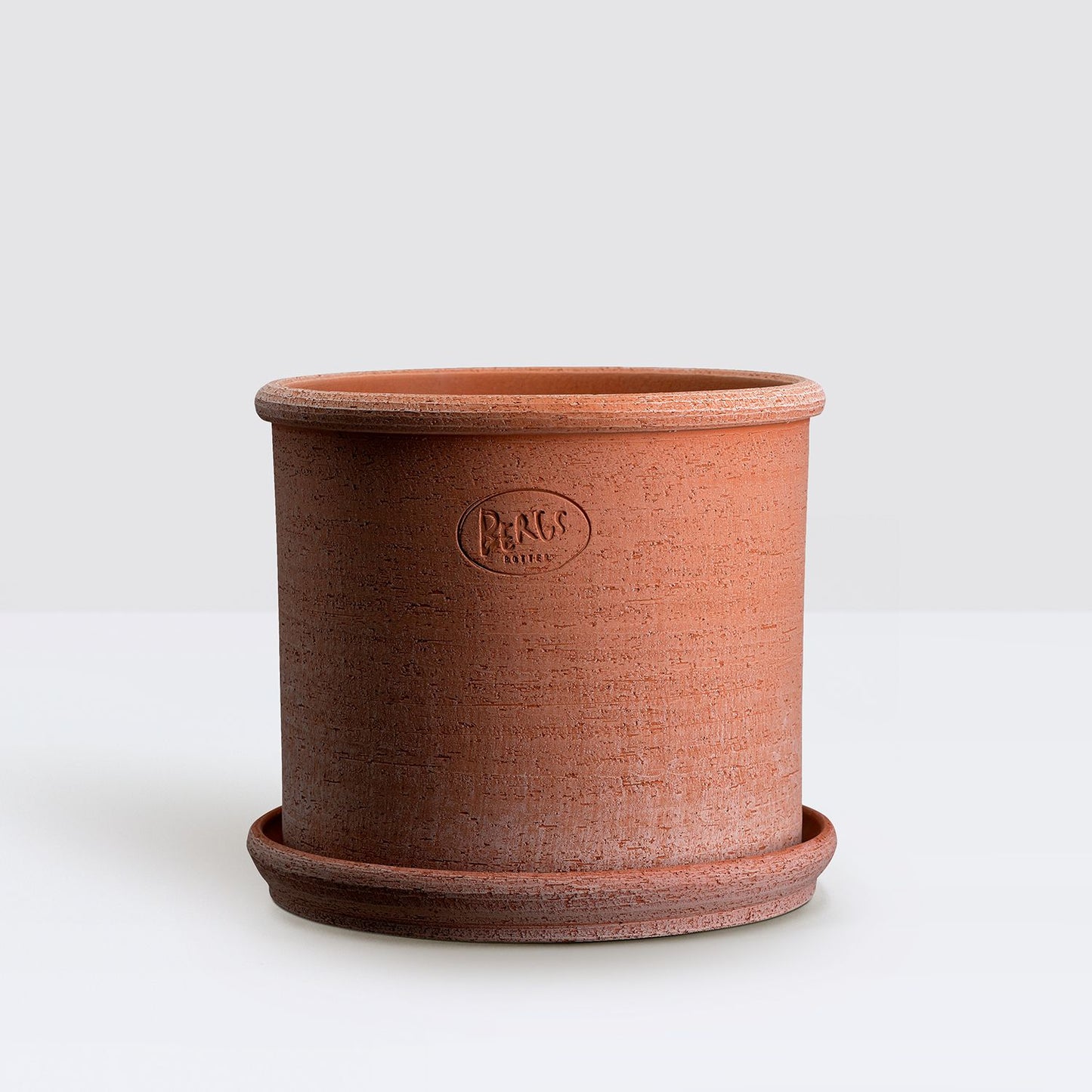 Modena terracotta pot