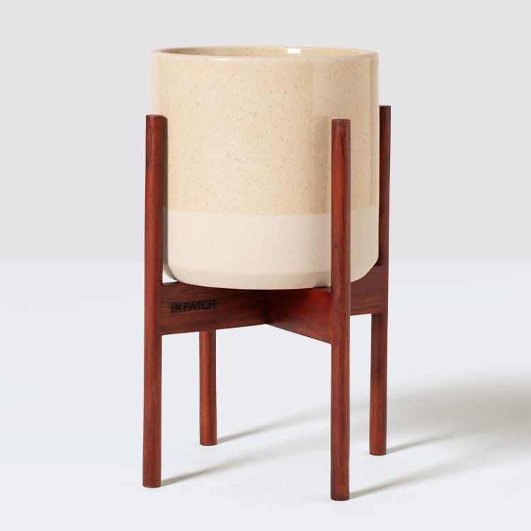 Dipped pot in stand